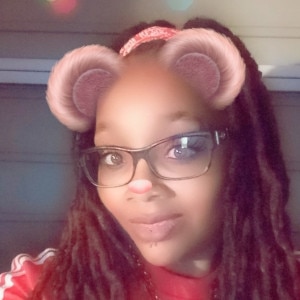 Femme gabonaise de 32 ans de Lyon